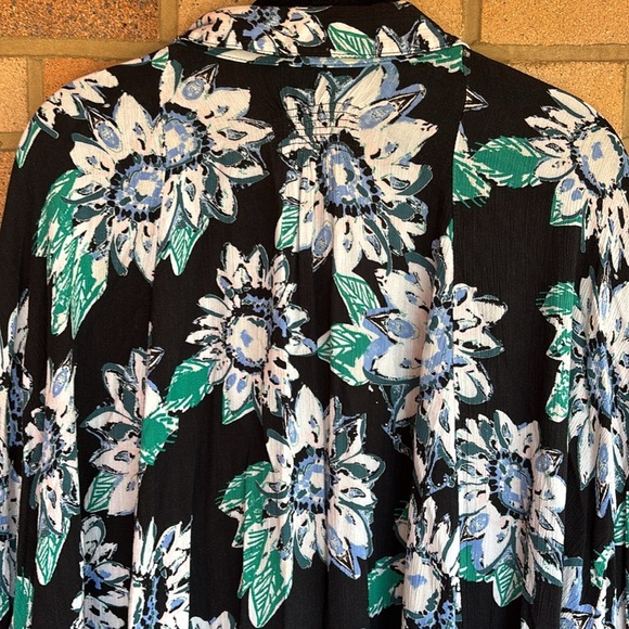 Free People women’s “Good Vibrations “ Floral Printed Button Front Shirt L - Picture 8 of 10